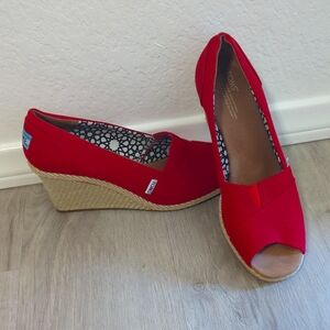 Toms Red W12 Wedges, Canvas with Elastic on Toe.